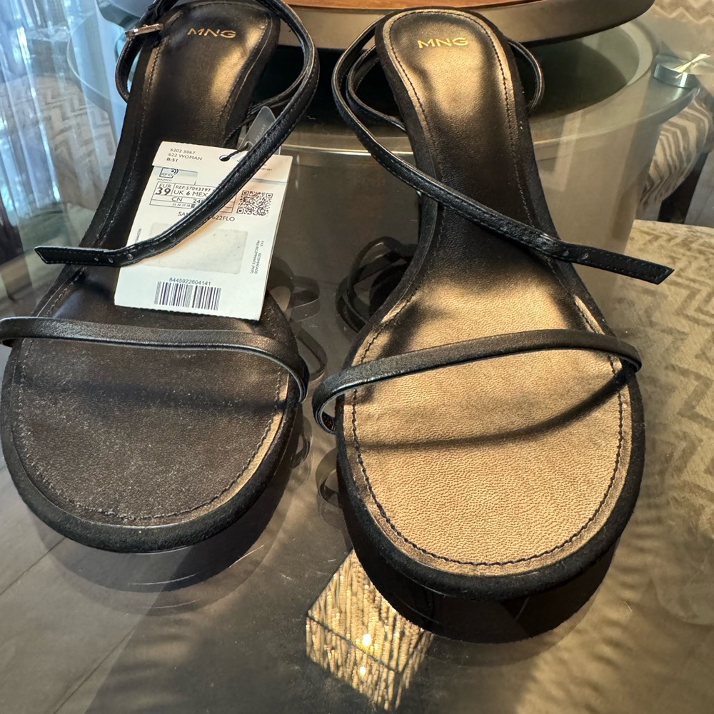 Mango Sleek Black Sandals - Picture 2 of 4
